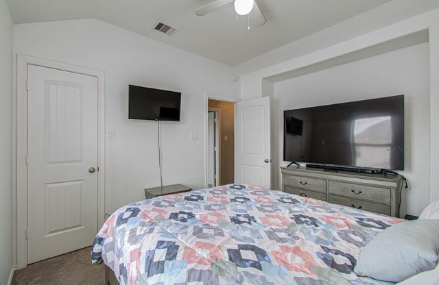 1703 Thornhampton Court, Houston, TX 77014