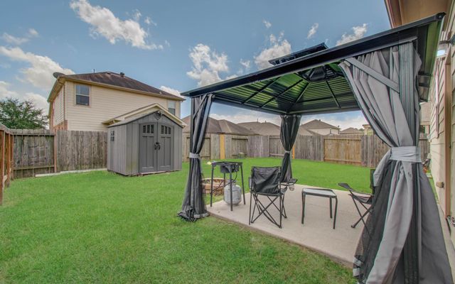 1703 Thornhampton Court, Houston, TX 77014