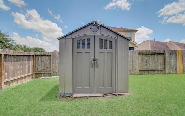 1703 Thornhampton Court, Houston, TX 77014