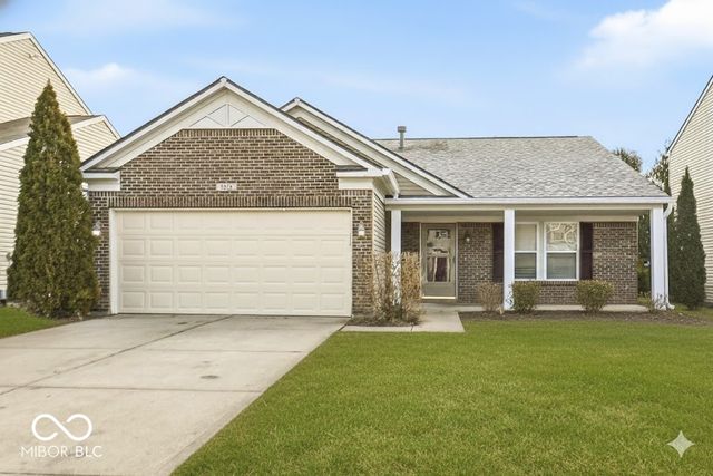 8215 Wheatfield Court, Indianapolis, IN 46113