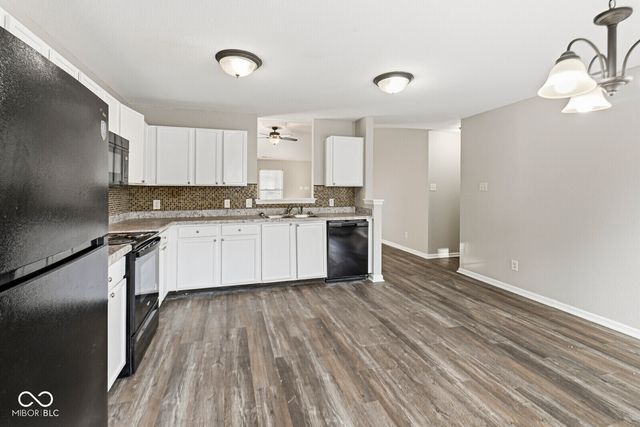 8215 Wheatfield Court, Indianapolis, IN 46113