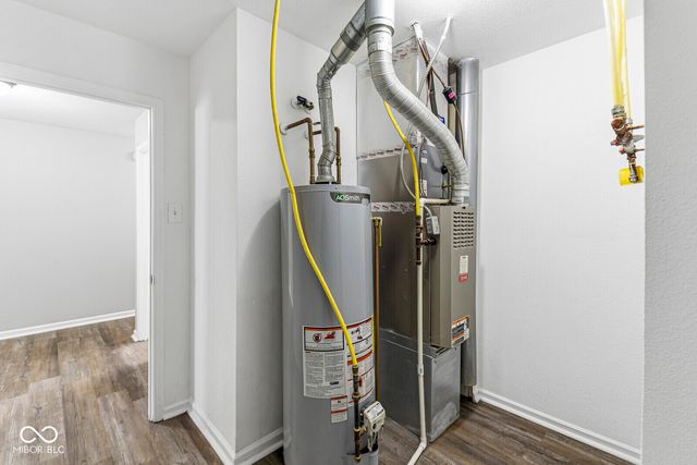 8215 Wheatfield Court, Indianapolis, IN 46113