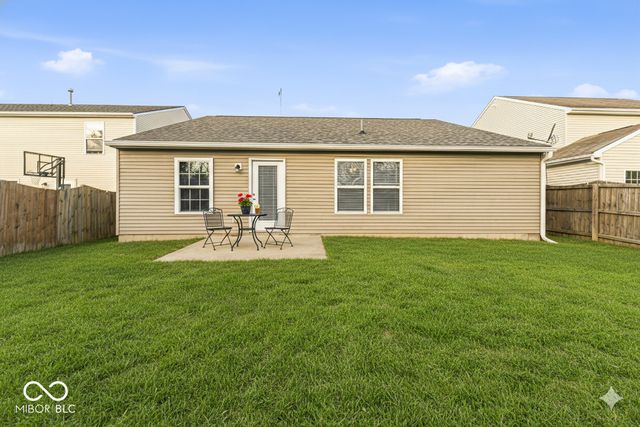 8215 Wheatfield Court, Indianapolis, IN 46113