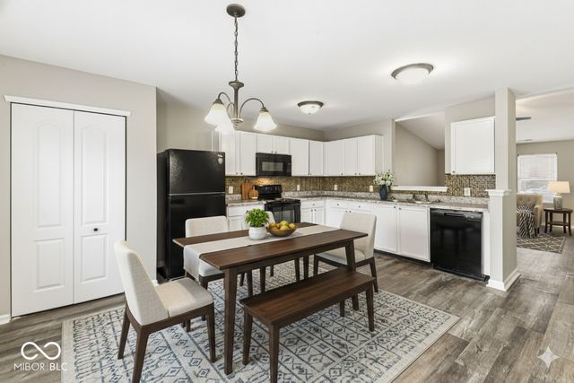 8215 Wheatfield Court, Indianapolis, IN 46113