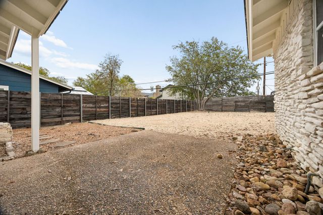8505 Spearman DR, Austin, TX 78757