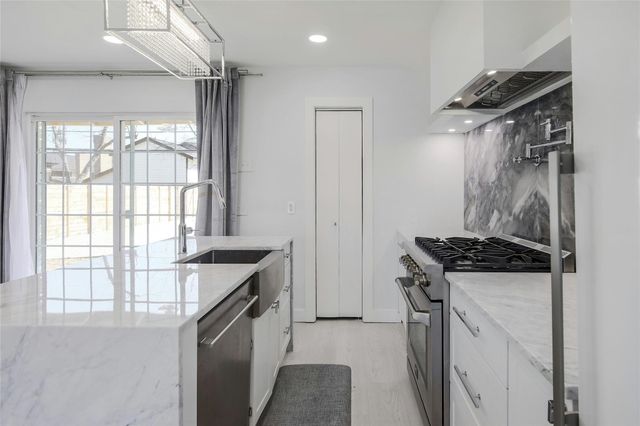8505 Spearman DR, Austin, TX 78757