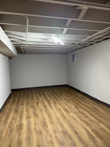 7401 S Mccook Avenue, Hammond, IN 46323