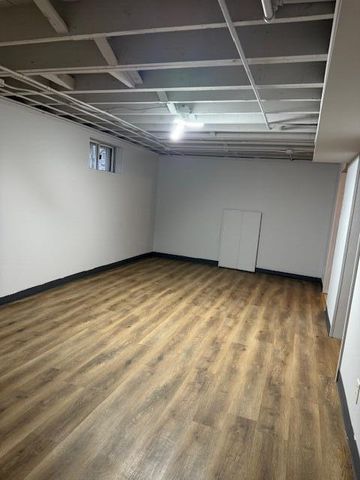 7401 S Mccook Avenue, Hammond, IN 46323