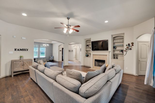 5009 Prosperity Row, Midlothian, TX 76065
