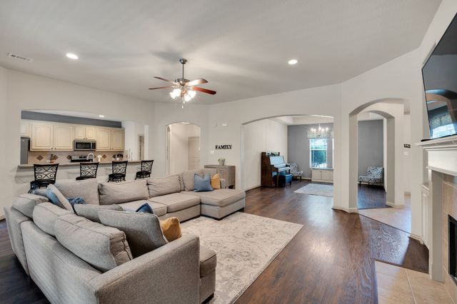 5009 Prosperity Row, Midlothian, TX 76065