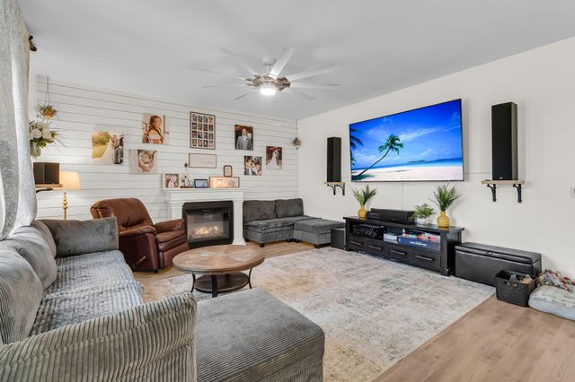 1009 Mossy Rock Drive, Summerville, SC 29485