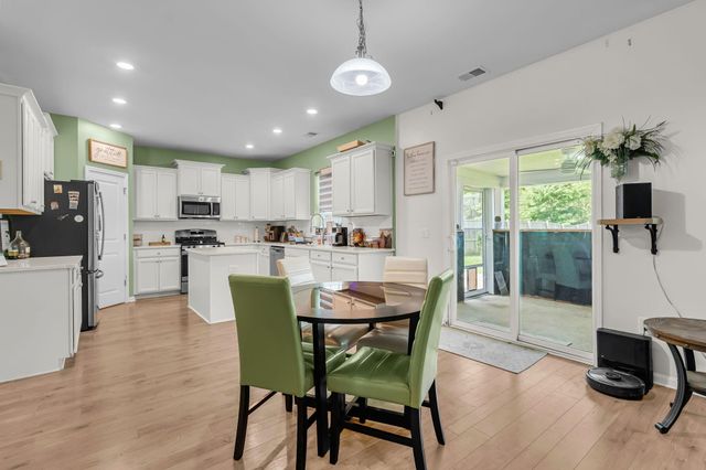 1009 Mossy Rock Drive, Summerville, SC 29485