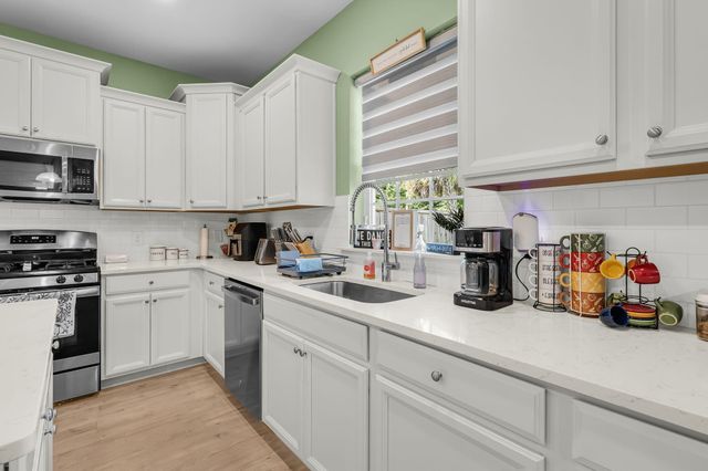 1009 Mossy Rock Drive, Summerville, SC 29485