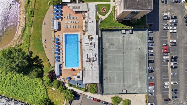 162-10 Powells Cove Boulevard 7D, Beechhurst, NY 11357