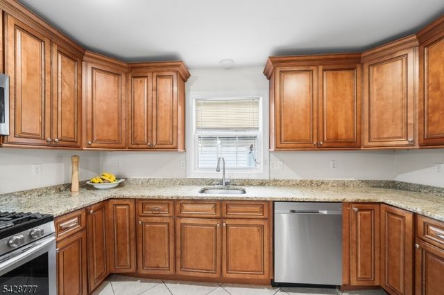 117 Sayre St, Elizabeth City, NJ 07208