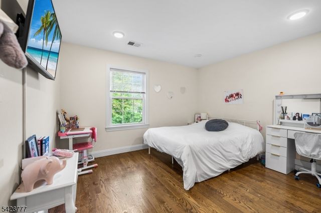 117 Sayre St, Elizabeth City, NJ 07208