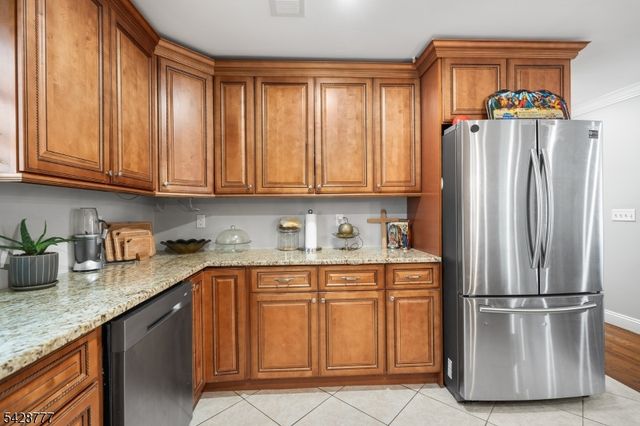 117 Sayre St, Elizabeth City, NJ 07208