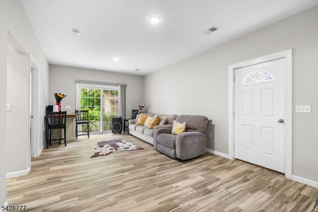 117 Sayre St, Elizabeth City, NJ 07208