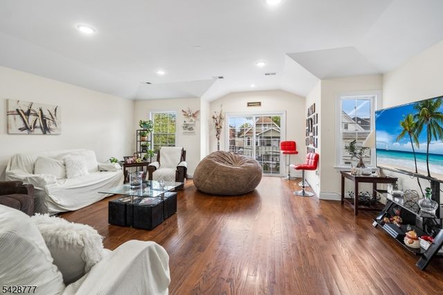117 Sayre St, Elizabeth City, NJ 07208