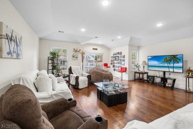 117 Sayre St, Elizabeth City, NJ 07208