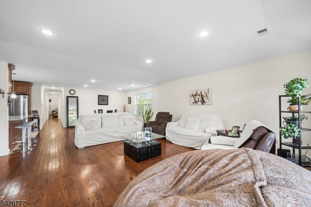117 Sayre St, Elizabeth City, NJ 07208
