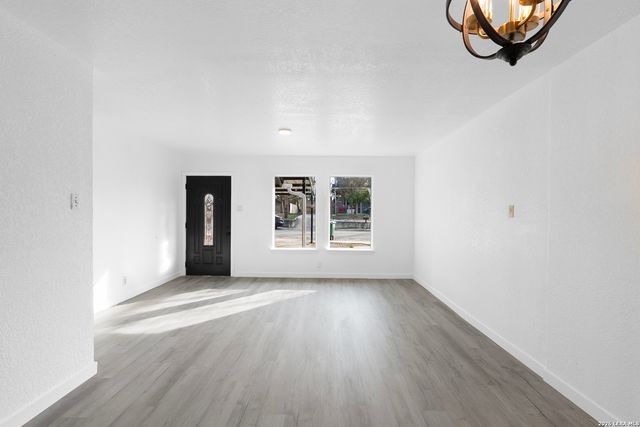 2227 HICKS AVE, San Antonio, TX 78210