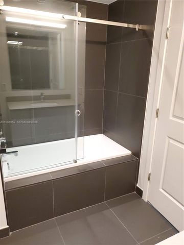 1600 NE 1st Ave 1801, Miami, FL 33132