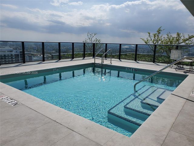 1600 NE 1st Ave 1801, Miami, FL 33132