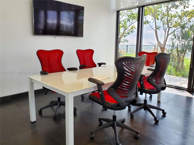 1600 NE 1st Ave 1801, Miami, FL 33132