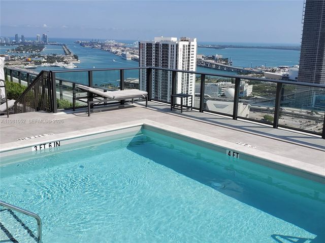 1600 NE 1st Ave 1801, Miami, FL 33132