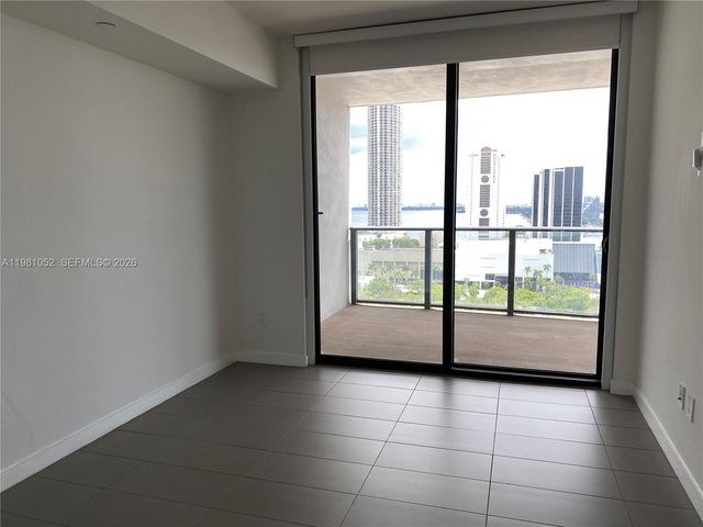 1600 NE 1st Ave 1801, Miami, FL 33132