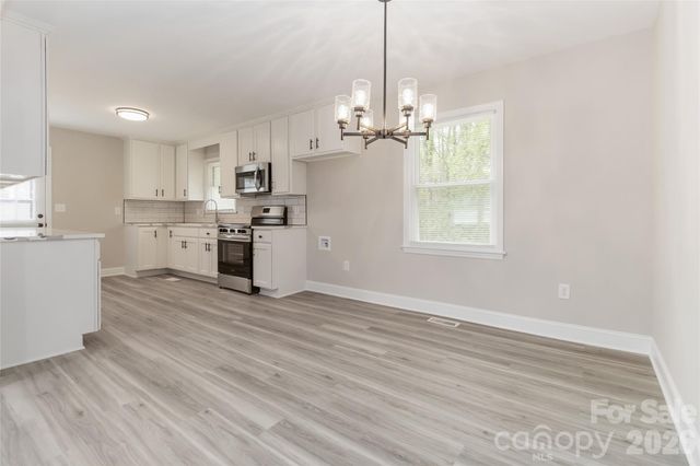 6726 Barrington Drive, Charlotte, NC 28215