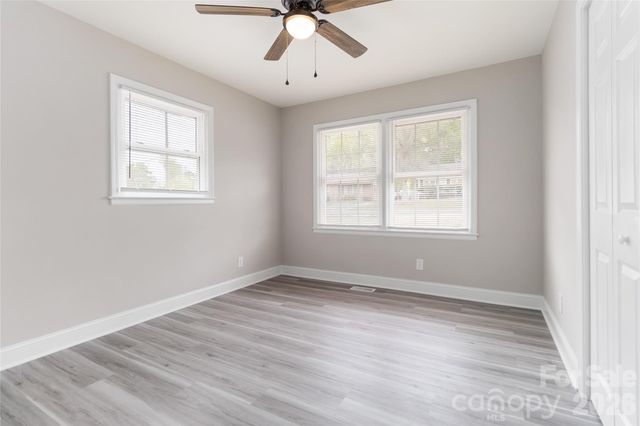 6726 Barrington Drive, Charlotte, NC 28215