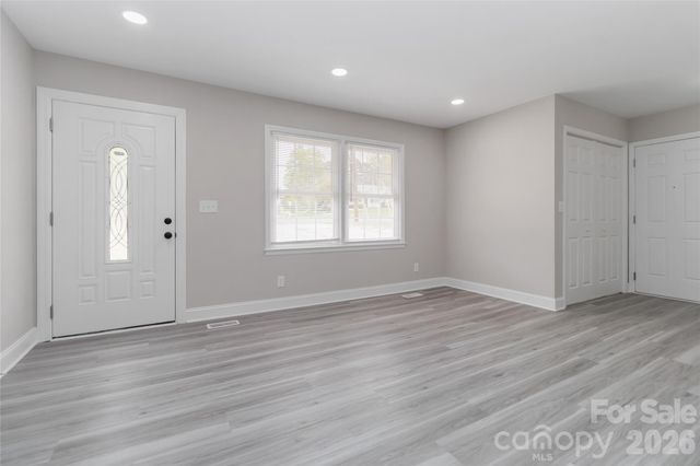 6726 Barrington Drive, Charlotte, NC 28215