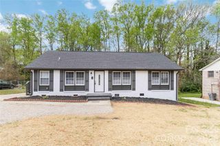 6726 Barrington Drive, Charlotte, NC 28215