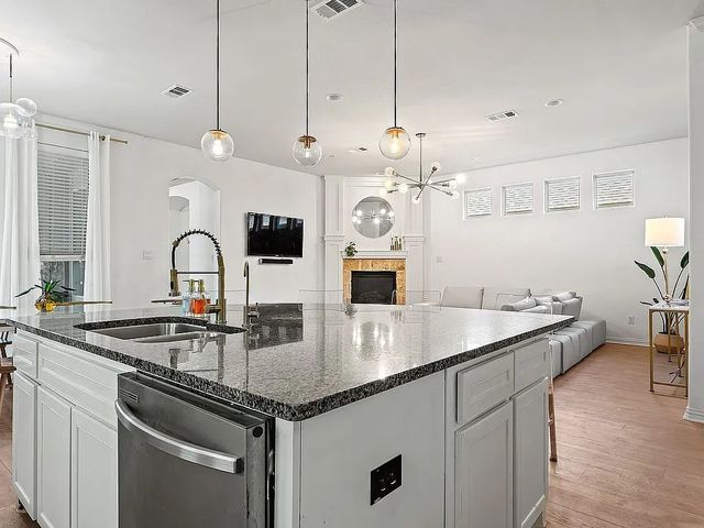 4100 Rose Spirit Street, Arlington, TX 76005