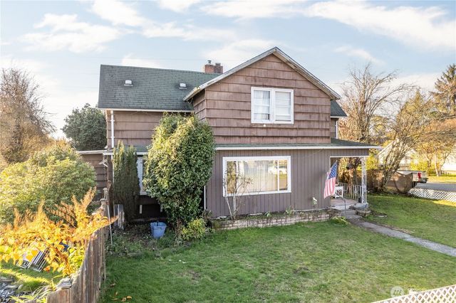 411 4th Avenue, Castle Rock, WA 98611