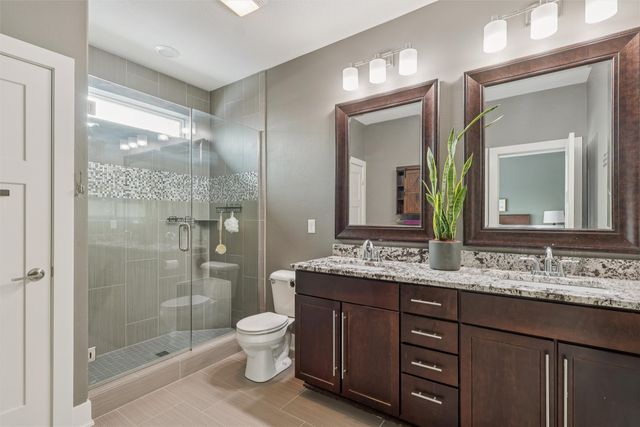 8202 Sky View Circle, West Des Moines, IA 50266