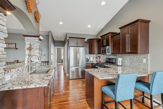 8202 Sky View Circle, West Des Moines, IA 50266