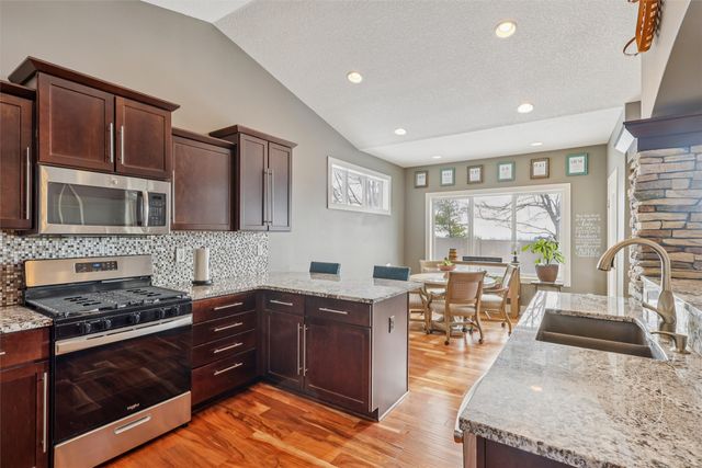 8202 Sky View Circle, West Des Moines, IA 50266