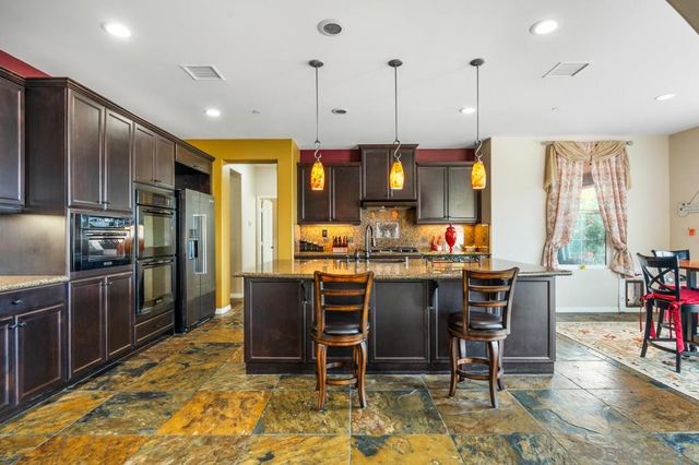 2713 Vistamonte, Escondido, CA 92027