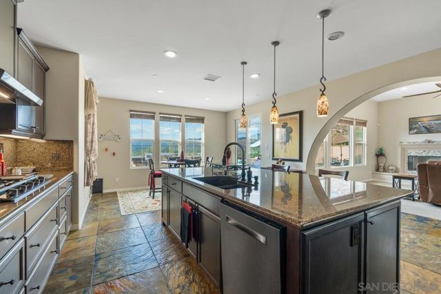 2713 Vistamonte, Escondido, CA 92027