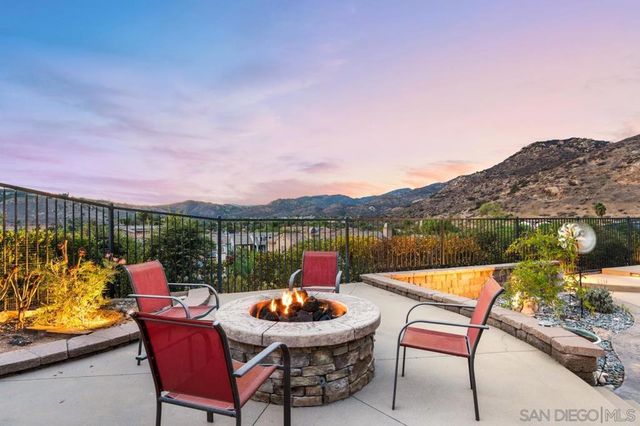 2713 Vistamonte, Escondido, CA 92027
