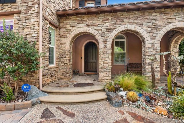 2713 Vistamonte, Escondido, CA 92027