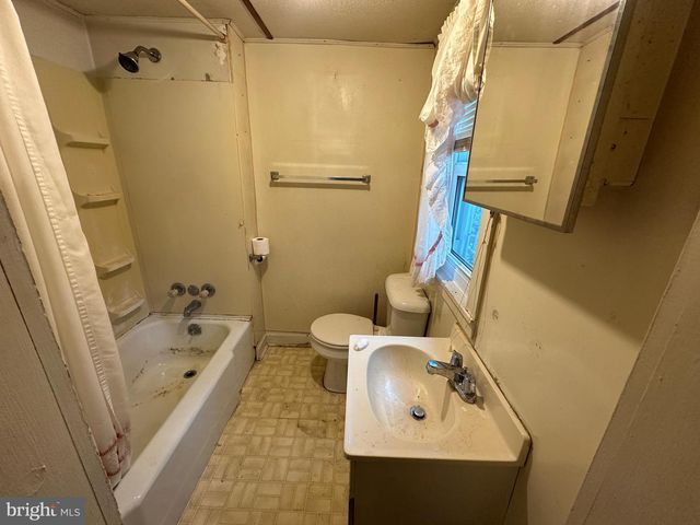 7805 MENTZER GAP ROAD, Waynesboro, PA 17268