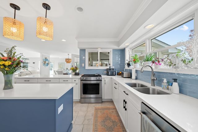 1260 Arrowhead Dr, Crossville, TN 38572