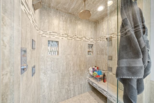 1260 Arrowhead Dr, Crossville, TN 38572