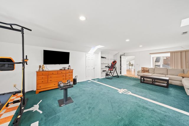 1260 Arrowhead Dr, Crossville, TN 38572