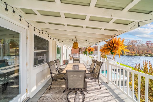 1260 Arrowhead Dr, Crossville, TN 38572