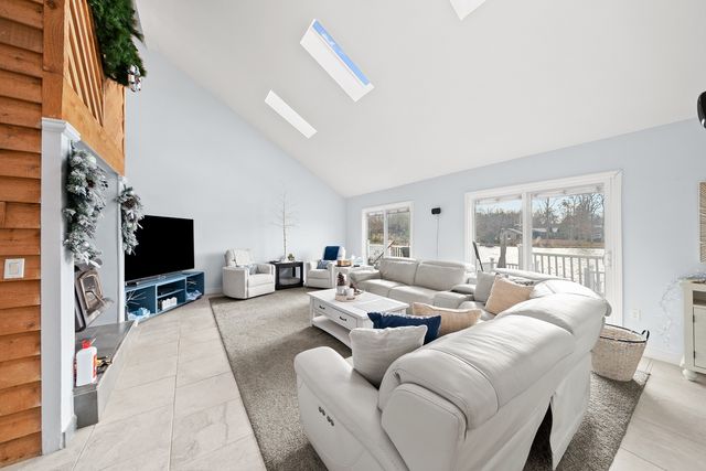 1260 Arrowhead Dr, Crossville, TN 38572